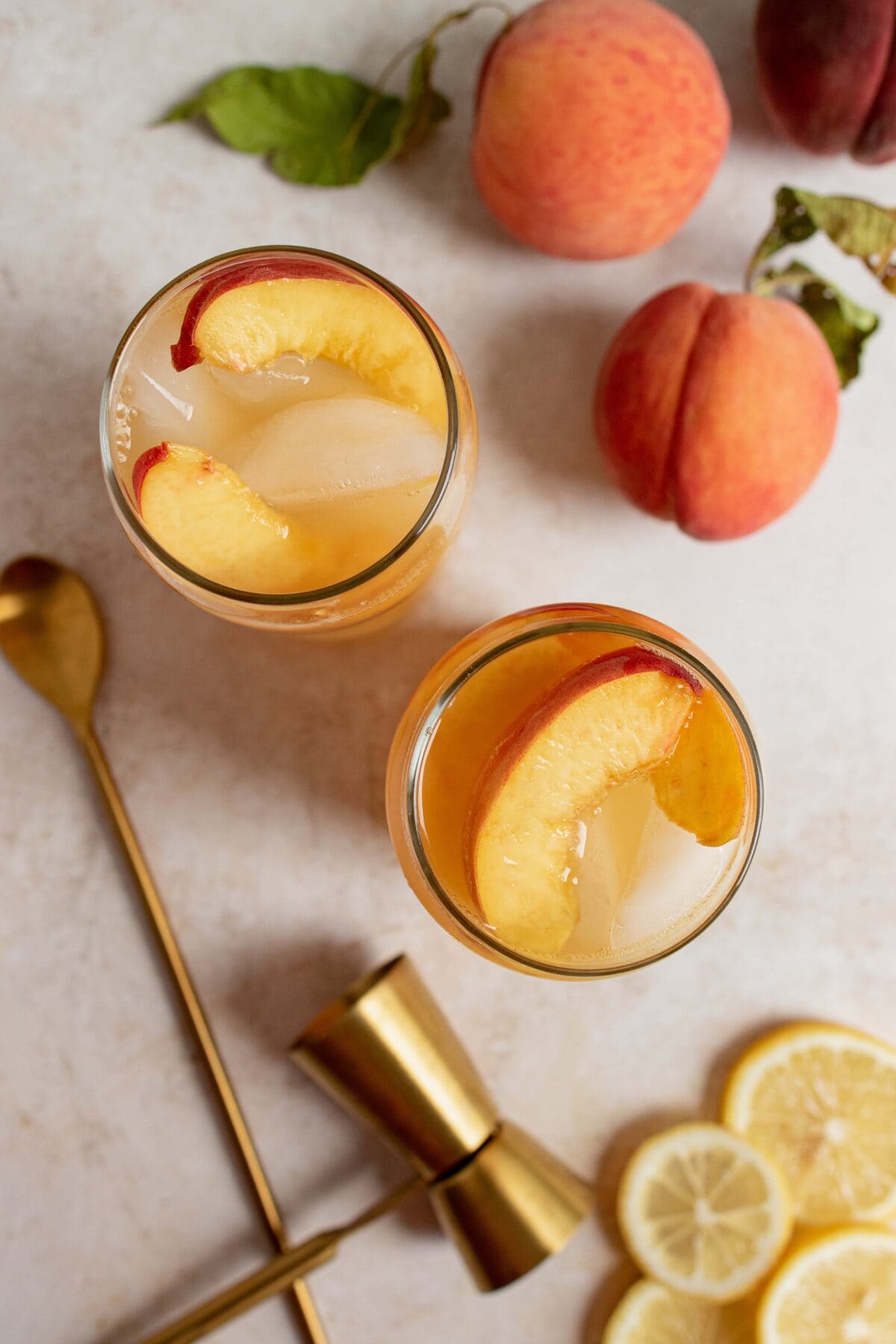Lemon Peach Sparkling Mocktail