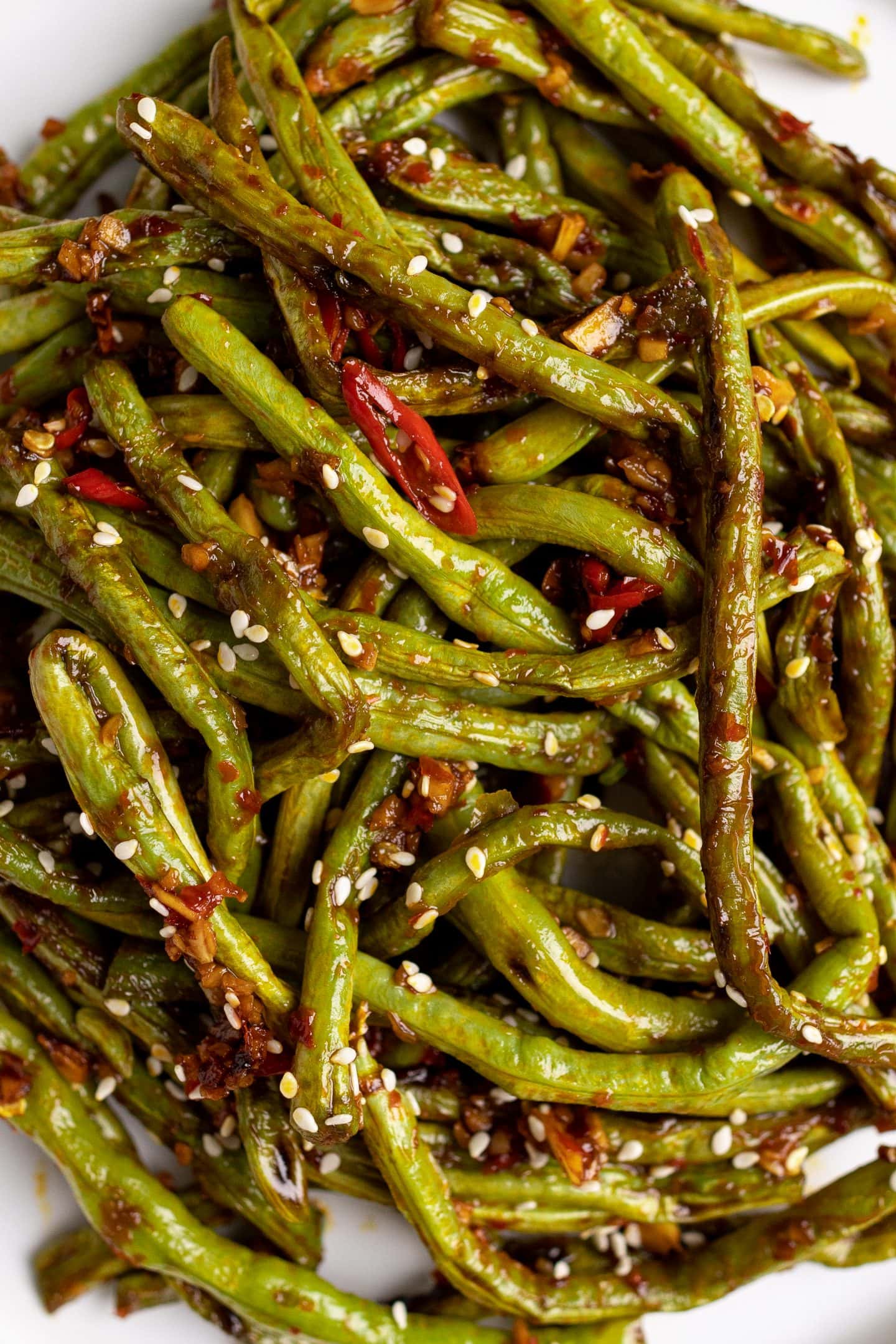 close up of chili garlic green beans