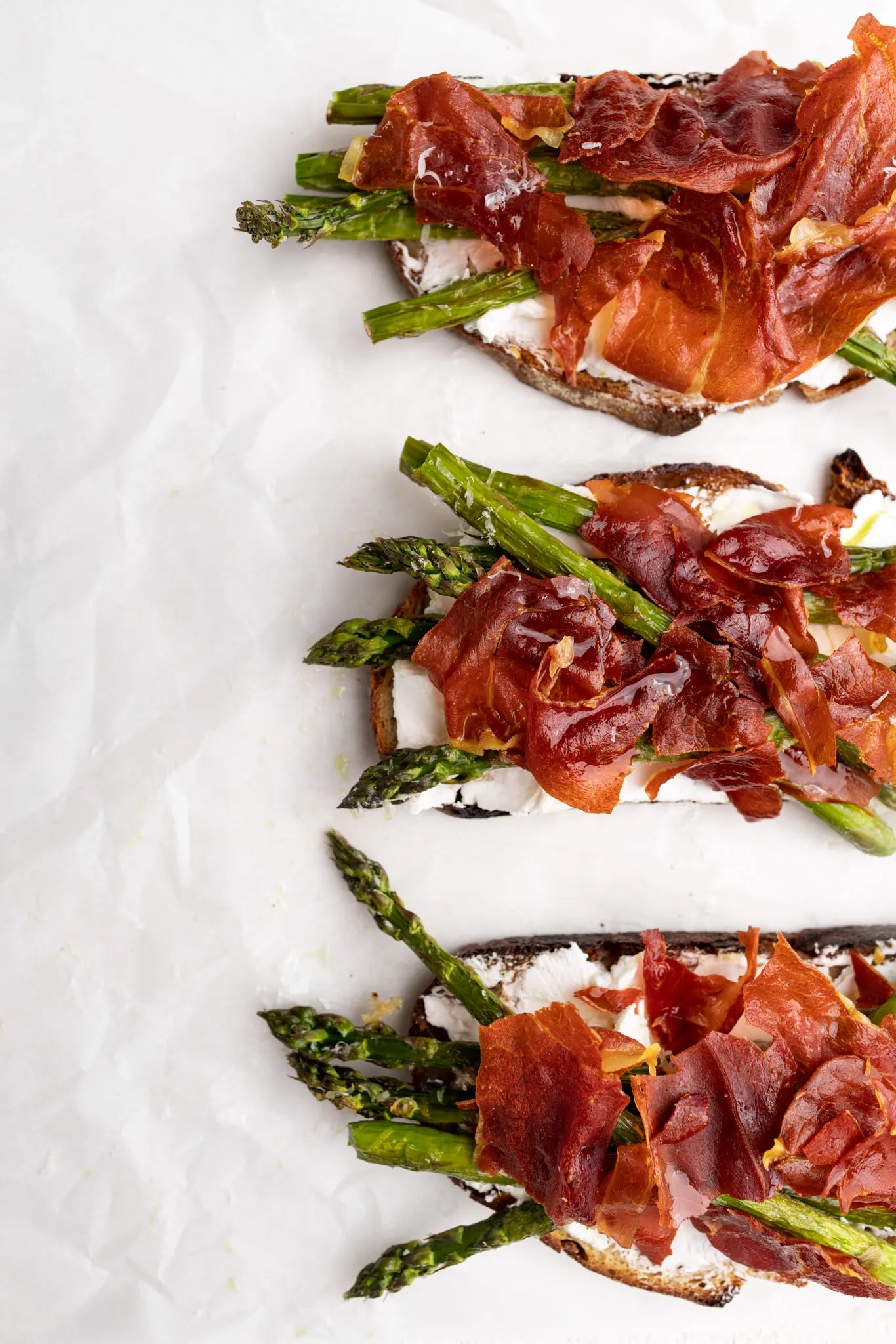 3 asparagus and prosciutto toasts