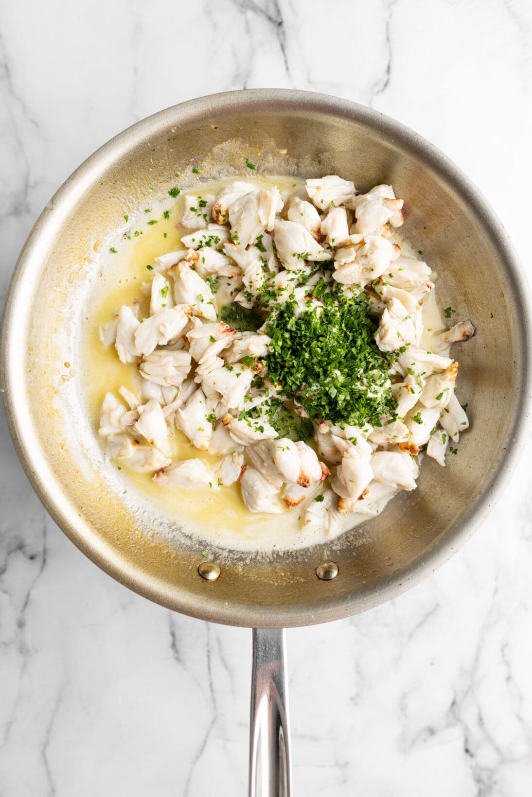 crab garlic butter wine sauce (beurre blanc)