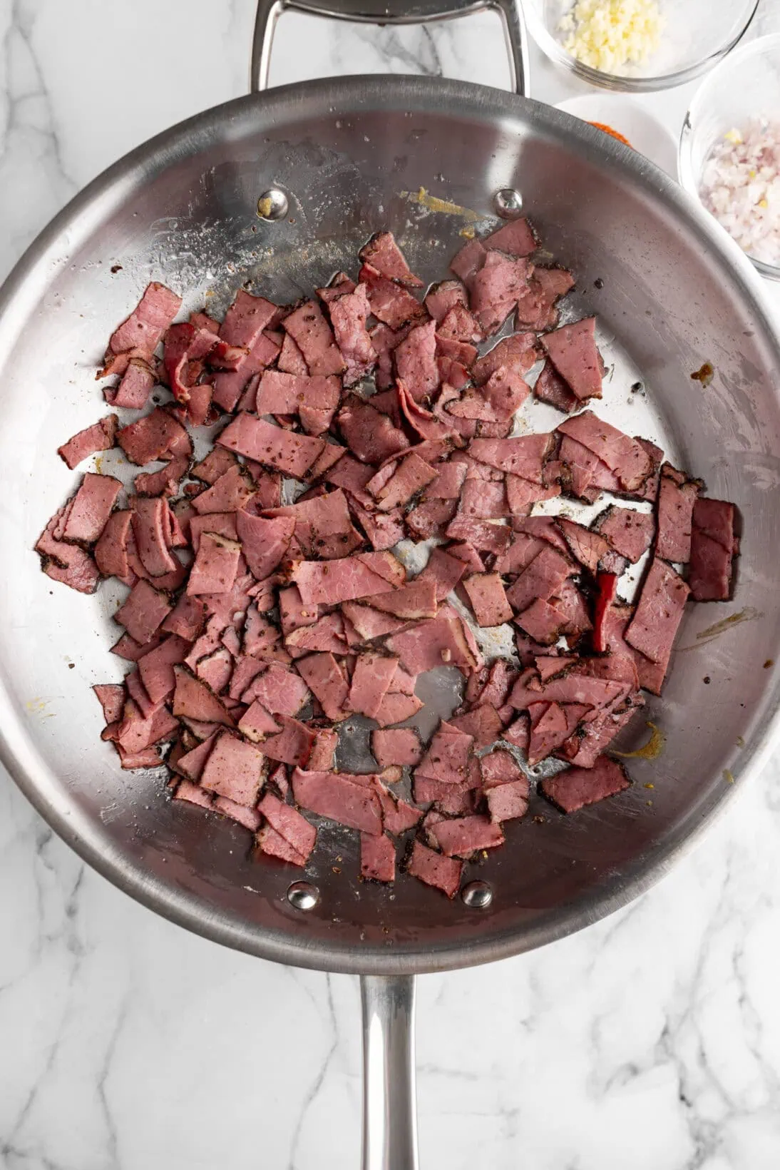 step by step photos: removed the egg, searing the pastrami