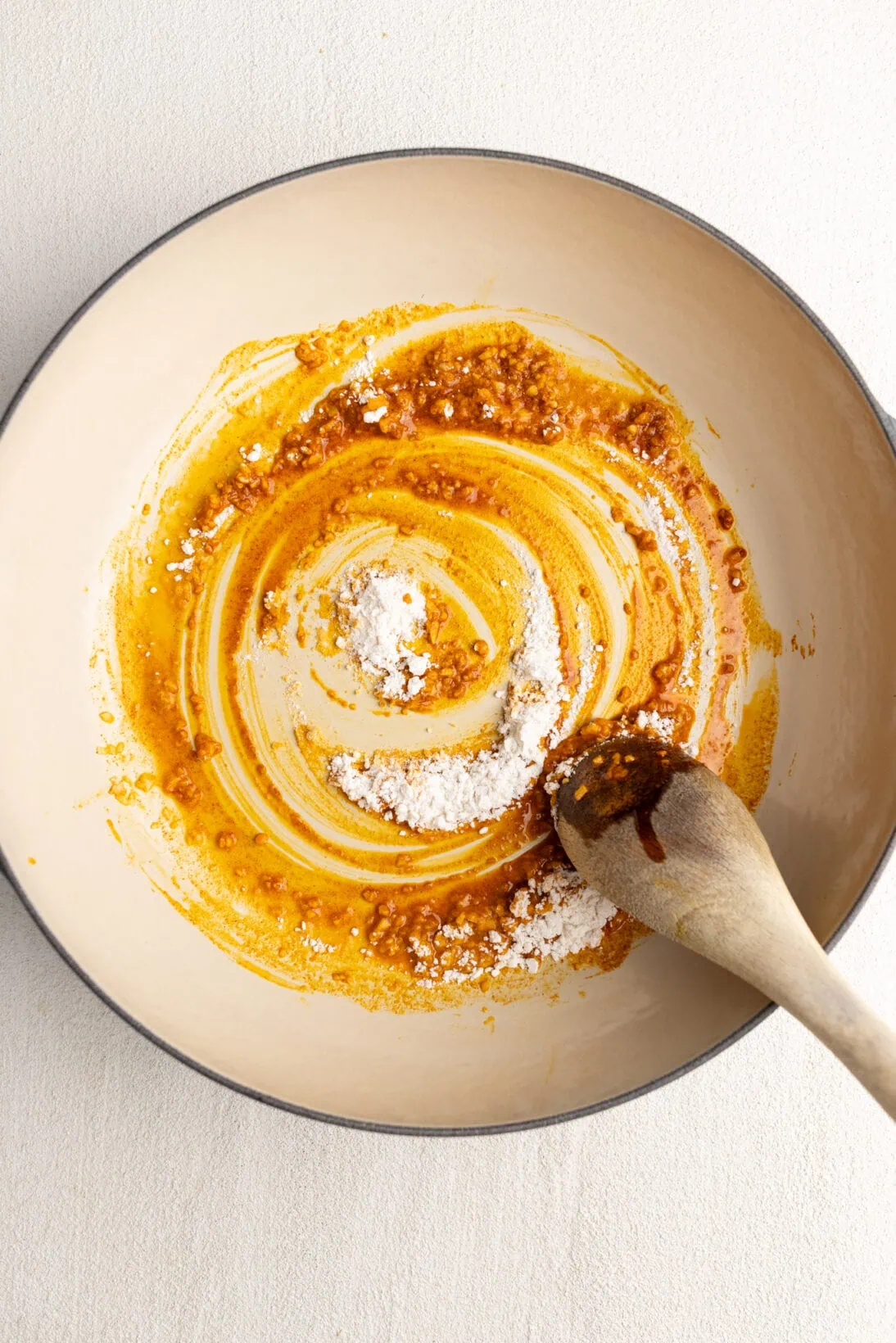 making a roux with flour