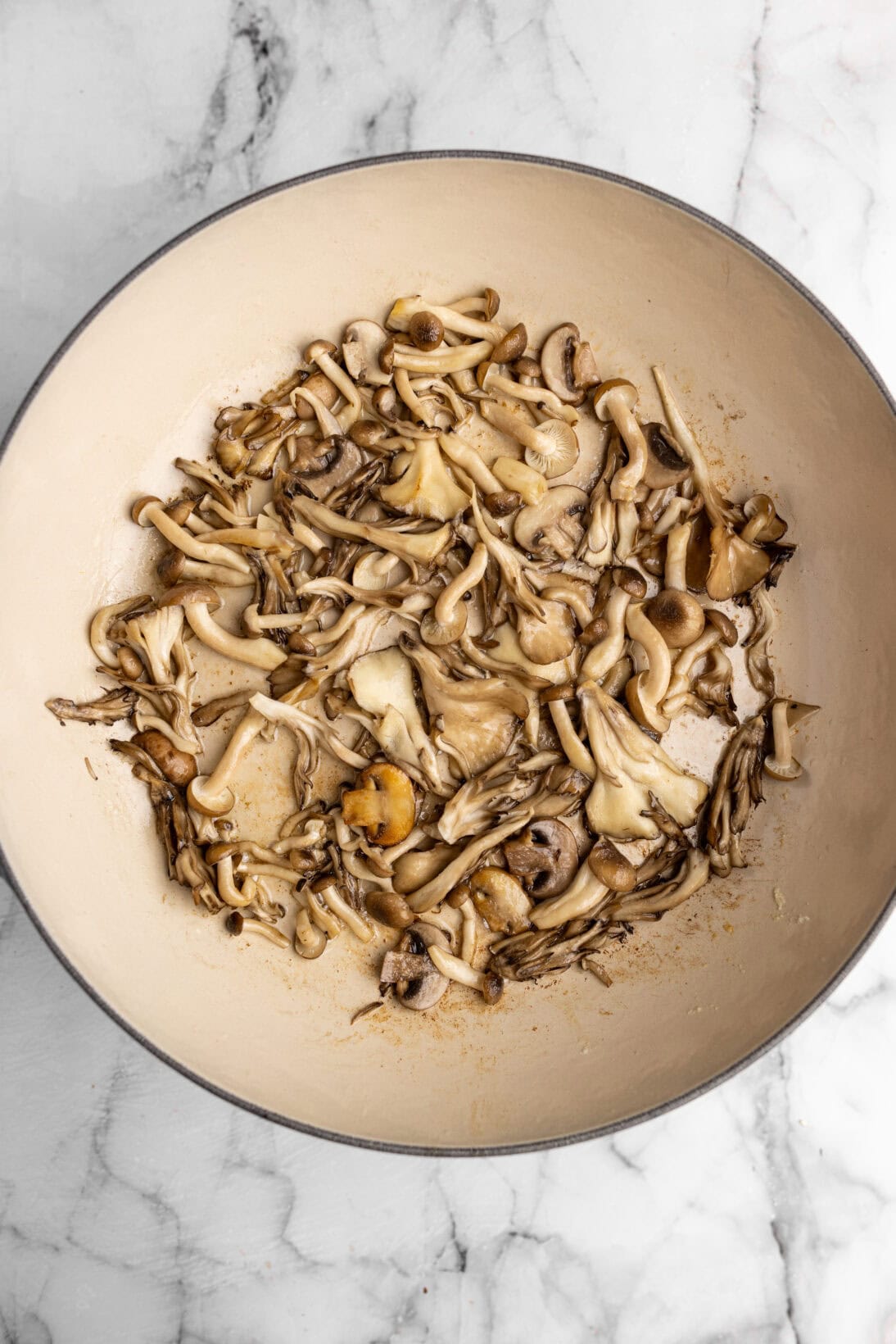 step by step: cooked mushrooms in the pan