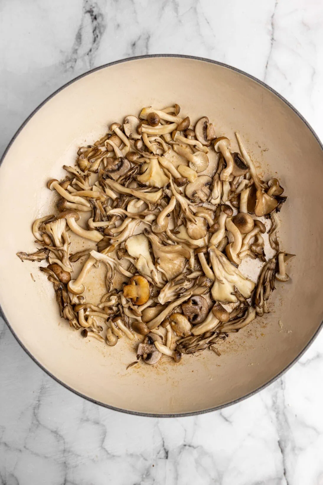 step by step: cooked mushrooms in the pan