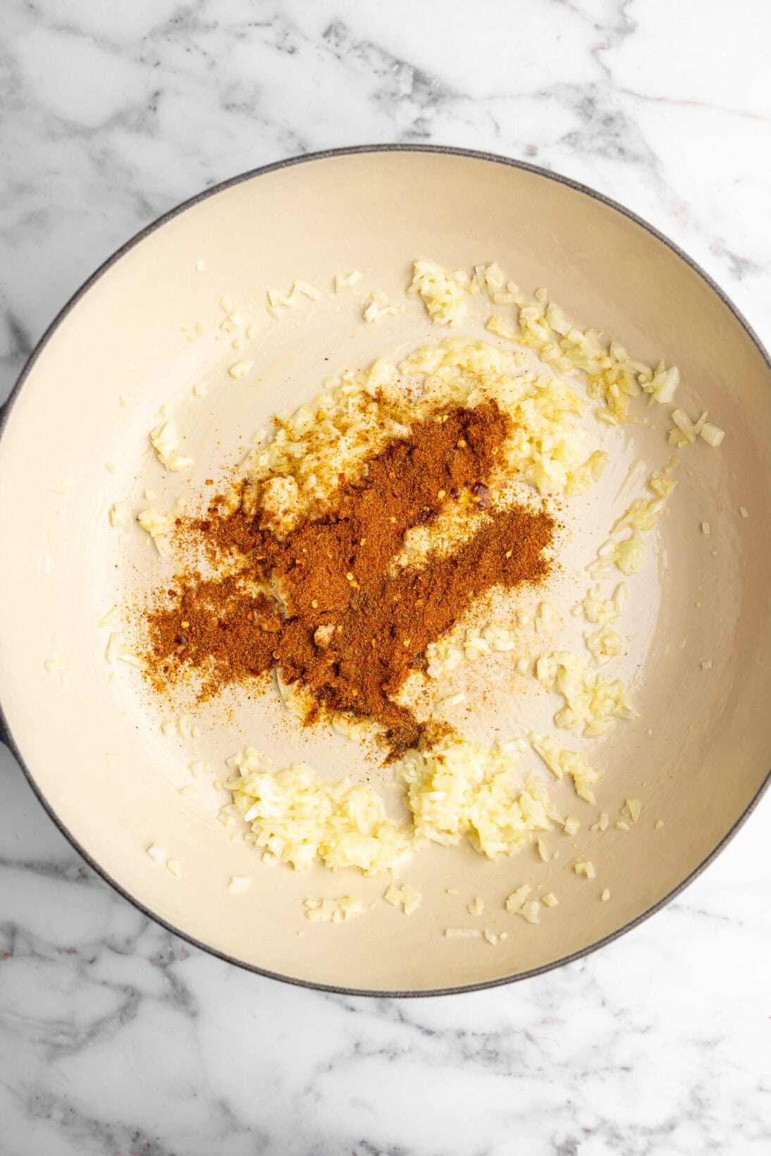 step by step: cooking the onions, garlic and spices