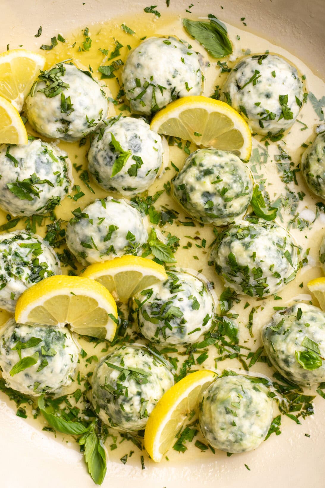 finished up close spinach and ricotta gnudi.
