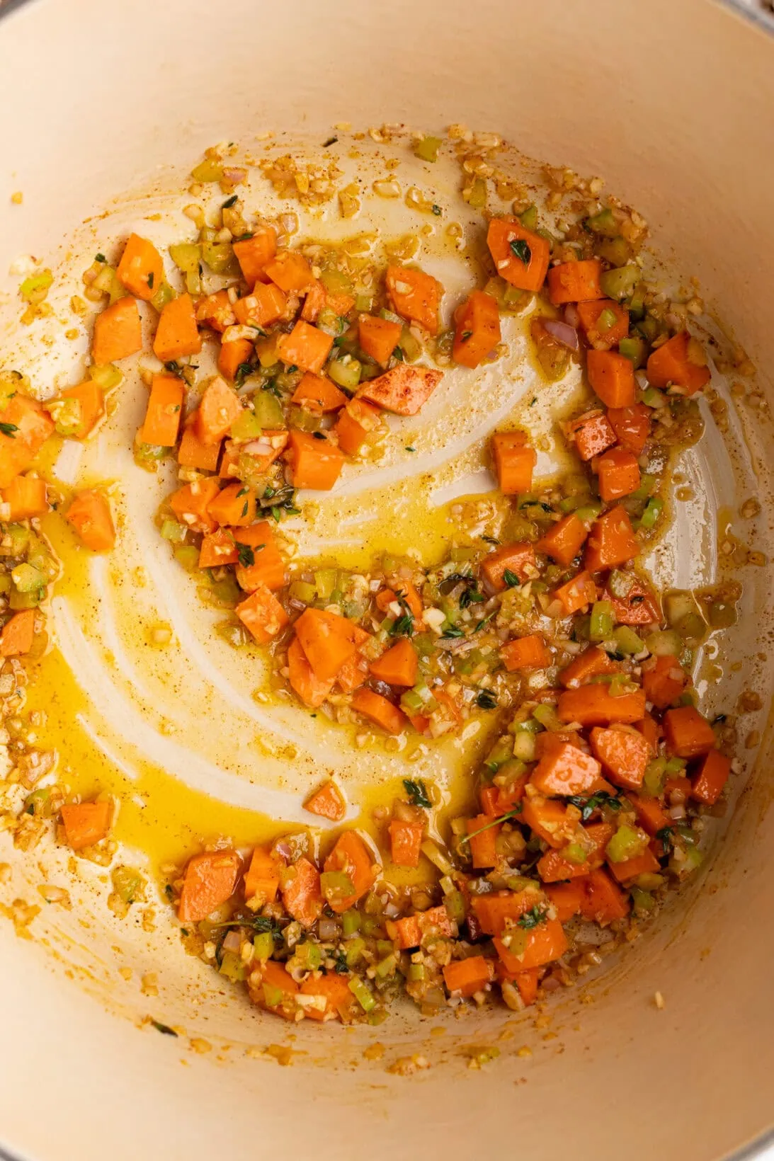 step by step: the base after cooking it for 3-4 minutes.