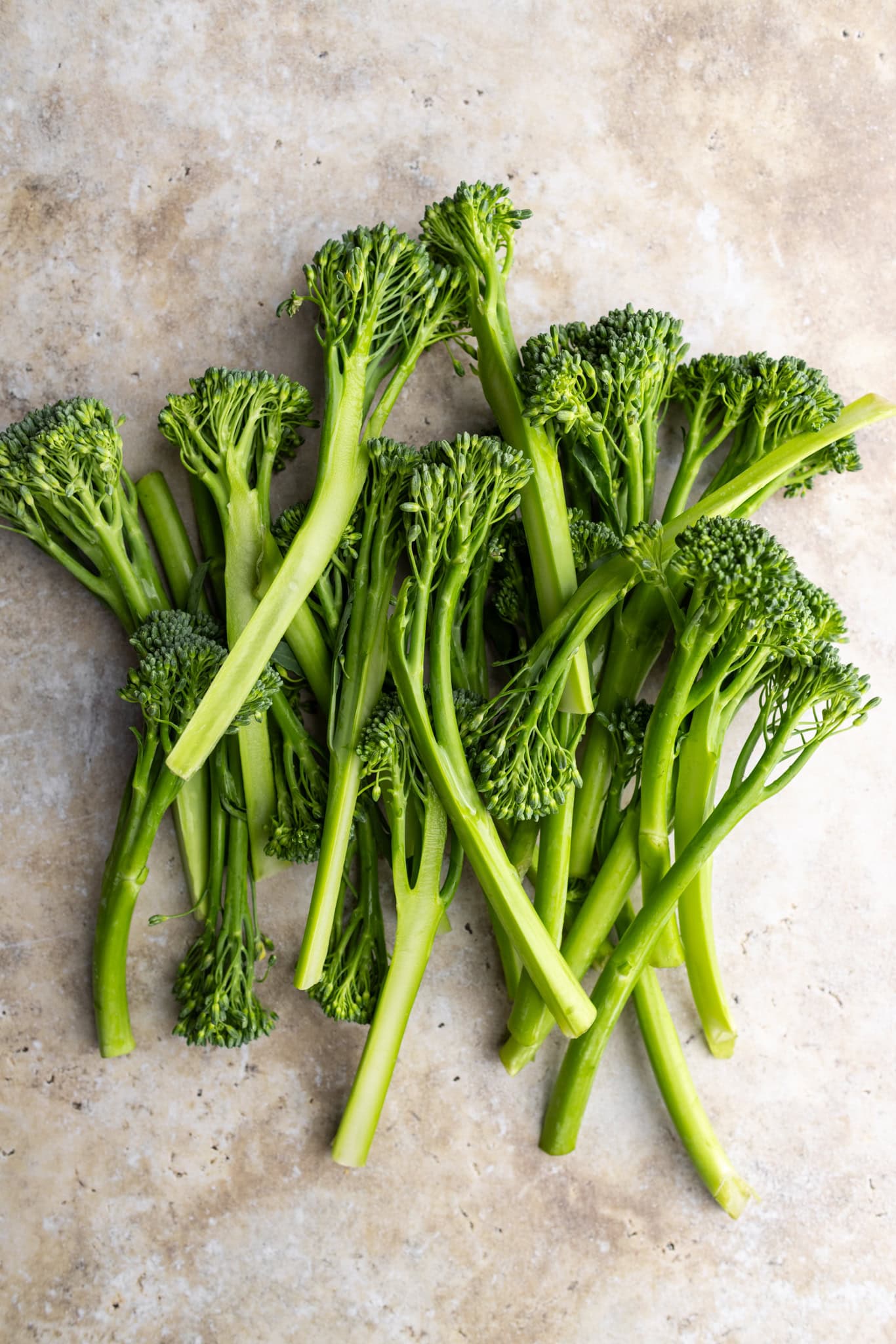 raw broccolini